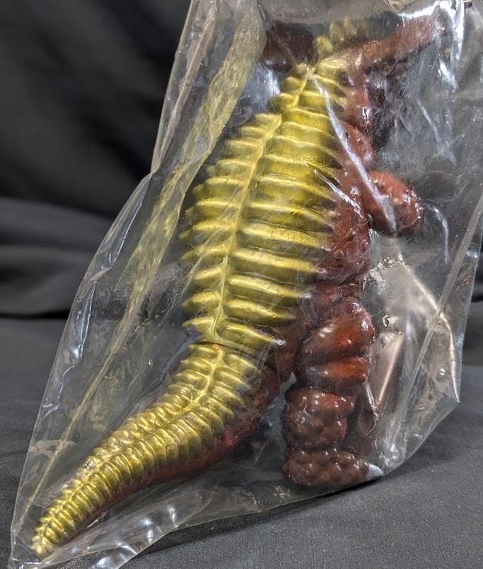 バラゴン＋山小屋（マーミット）ビニパラベビー未開封ソフビフィギュア