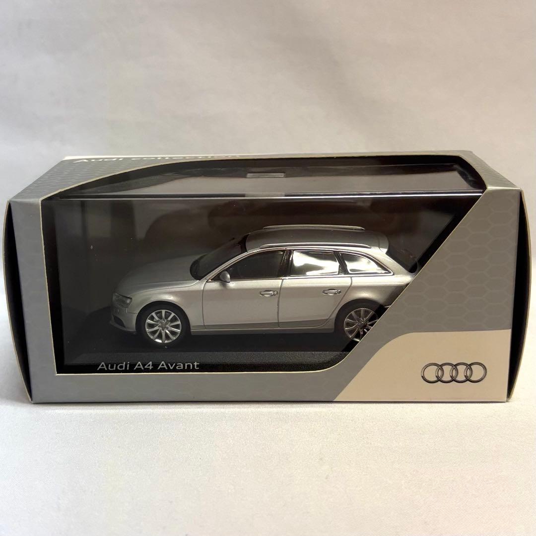 Audi A4 クワトロ Avant ミニカー アイスシルバー 1/43 B8