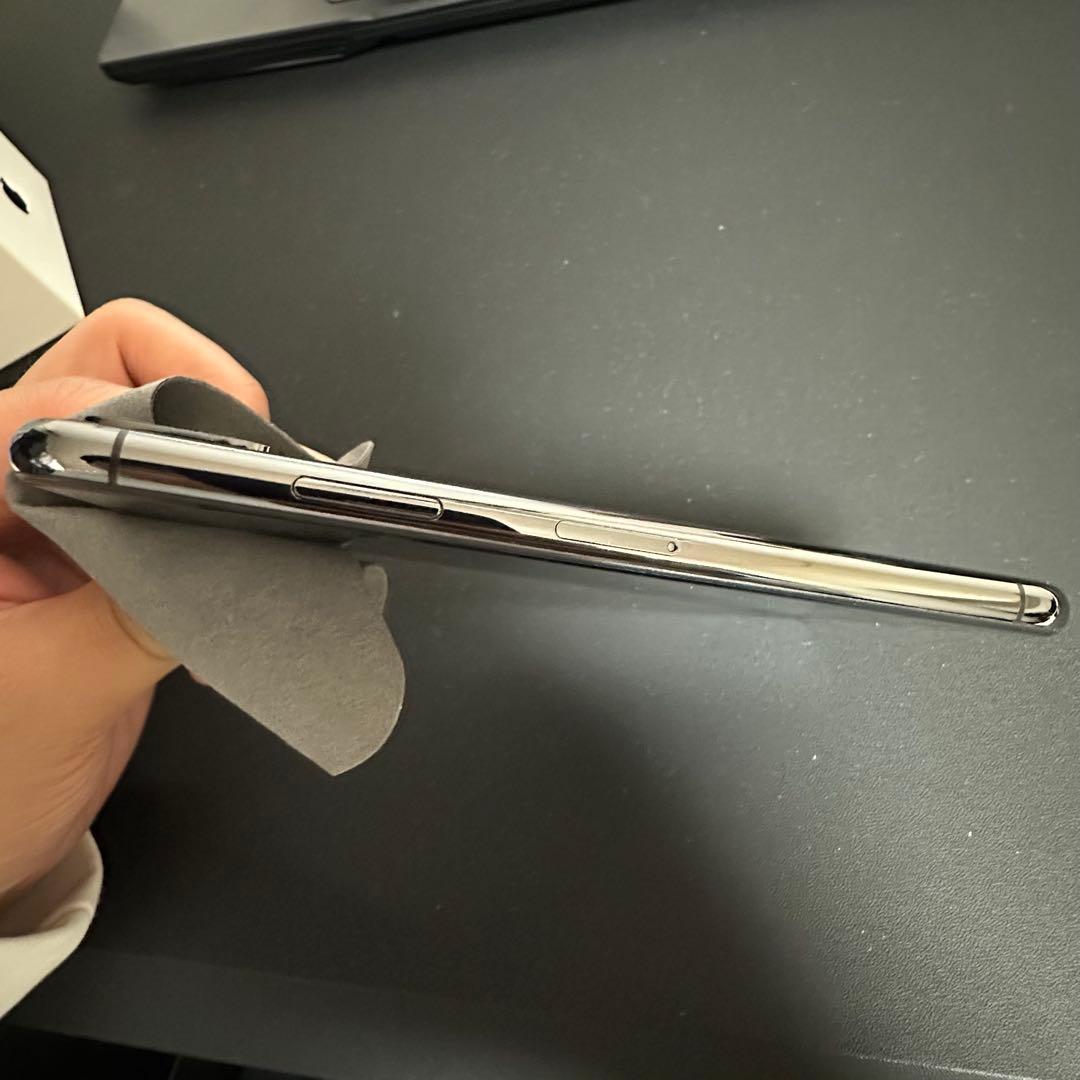 Apple iPhone X スペースグレー