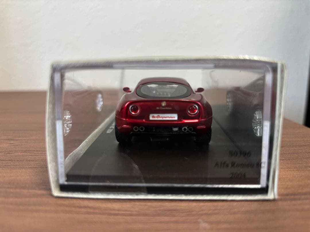 Spark Alfa Romeo 8C 2010 レッド