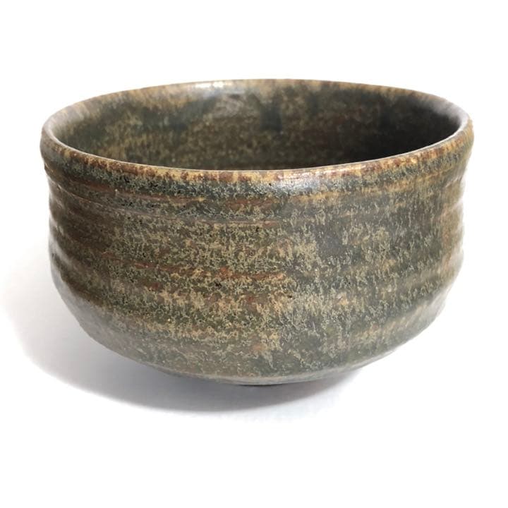 究極の古美術◼️蔵から、深みのあるかなり雰囲気の漂う抹茶茶碗が出てきました。