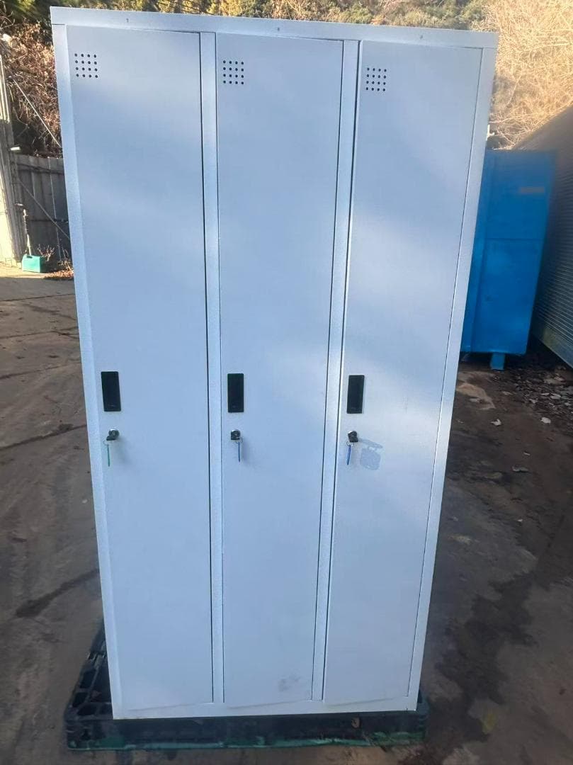 業務用ロッカー 従業員用ロッカー　ホワイト 6人用 鍵付き