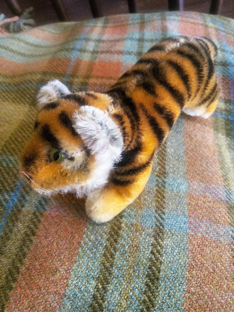 虎　シュタイフ 　きれいなバター色　ヴィンテージ　草原のアニマル　仔虎　タイガー