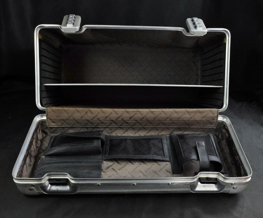 リモワ 940.31トパーズ『ルフトハンザ 』スリムパイロットケース 29L