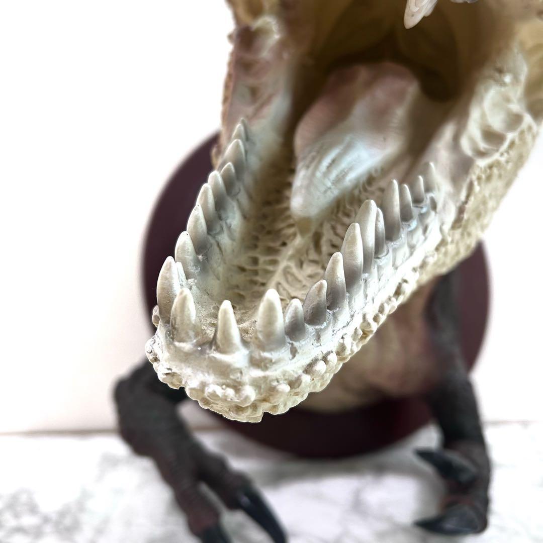 T-rex ティラノサウルス　立体壁掛け　オブジェ　恐竜　リアル