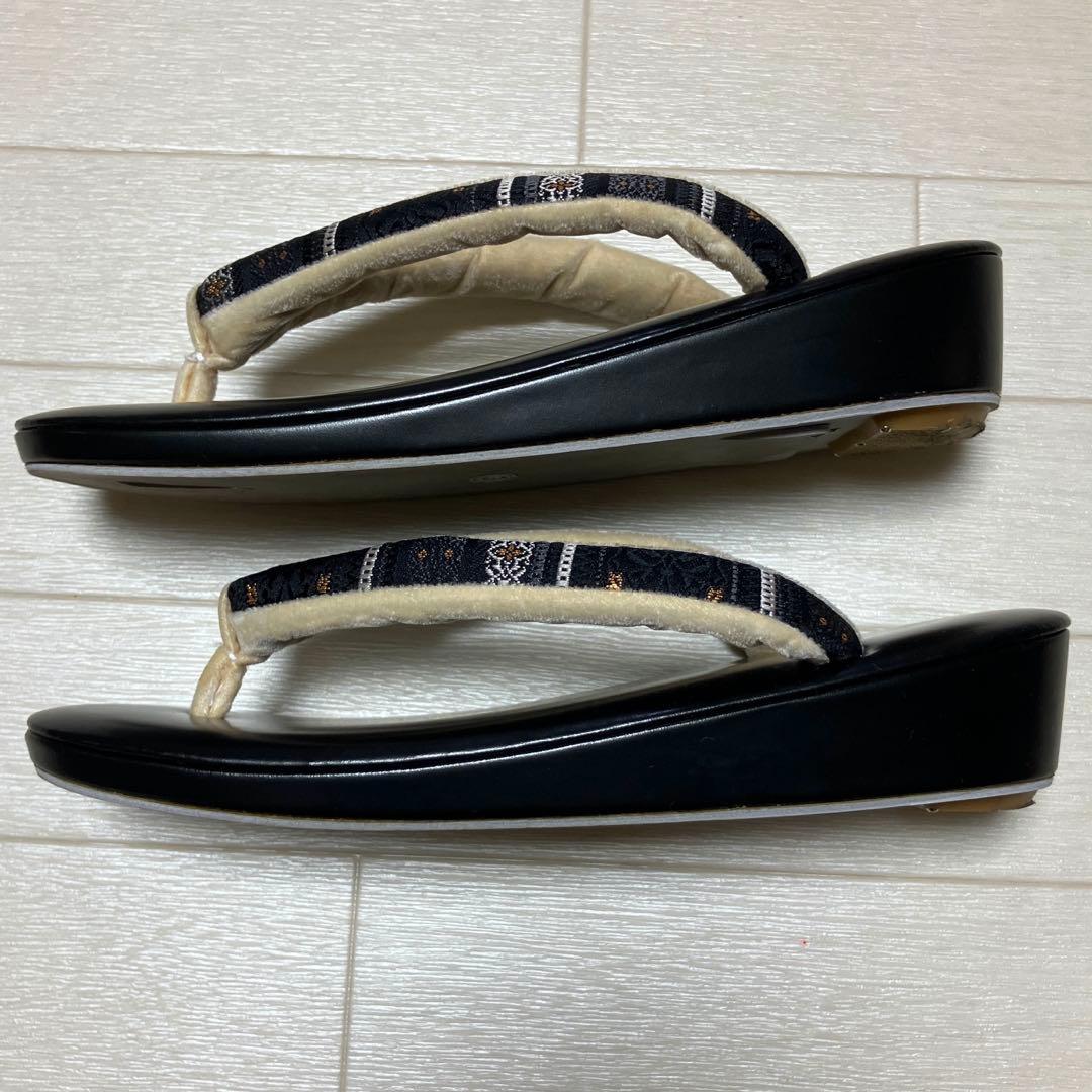 《美品・箱付き》草履バッグセット　黒　金糸　刺繍　大きめバッグ