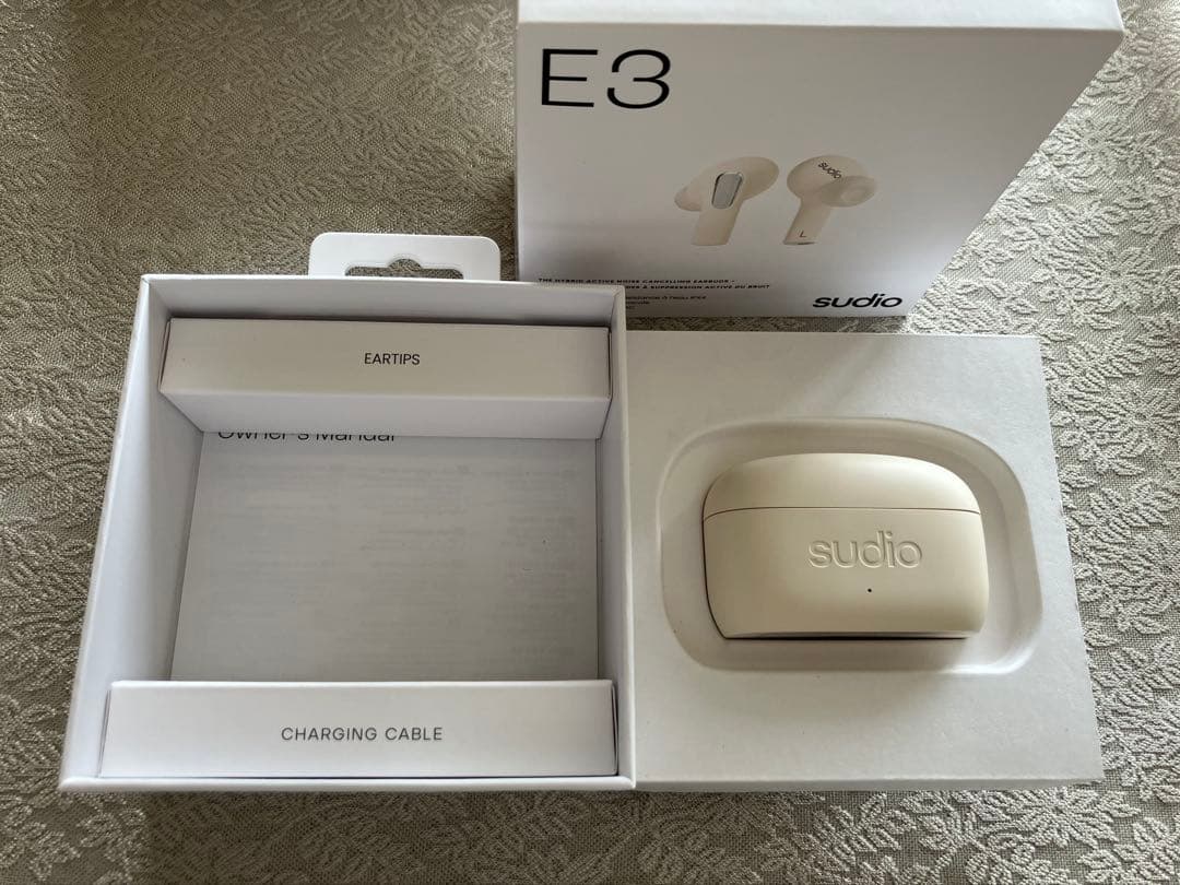 未使用・sudio E3 ハイブリッドアクティブノイズキャンセリングイヤホン