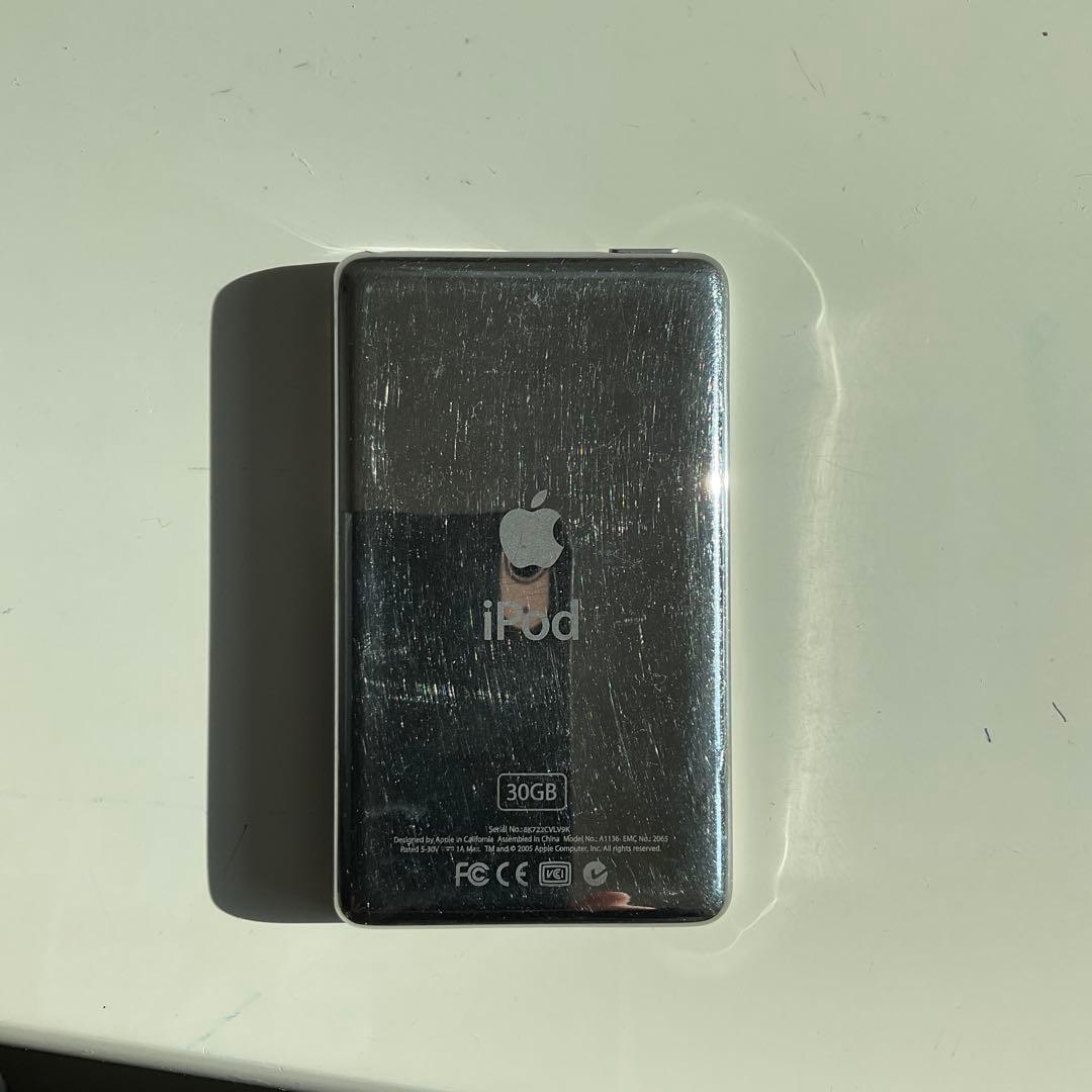 iPod第４世代　30G &logicool スピーカーのセット