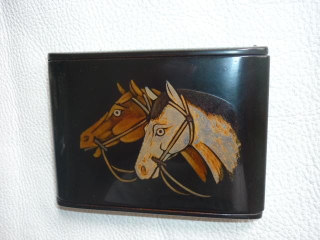 美品’50年代◆新潟鐵工所 神洋丸竣工記念 黒漆塗り『馬二頭』平蒔絵 煙草ケース