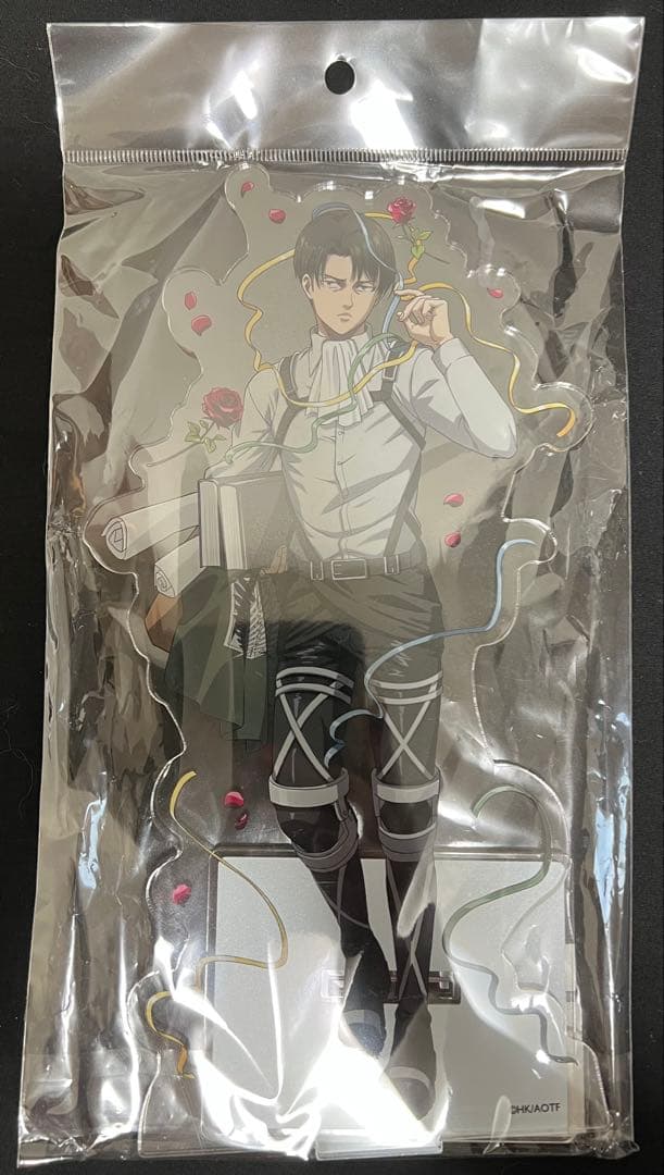 進撃の巨人　リヴァイ　バースデー　サンリオアクリルスタンド　未開封　未使用　新品