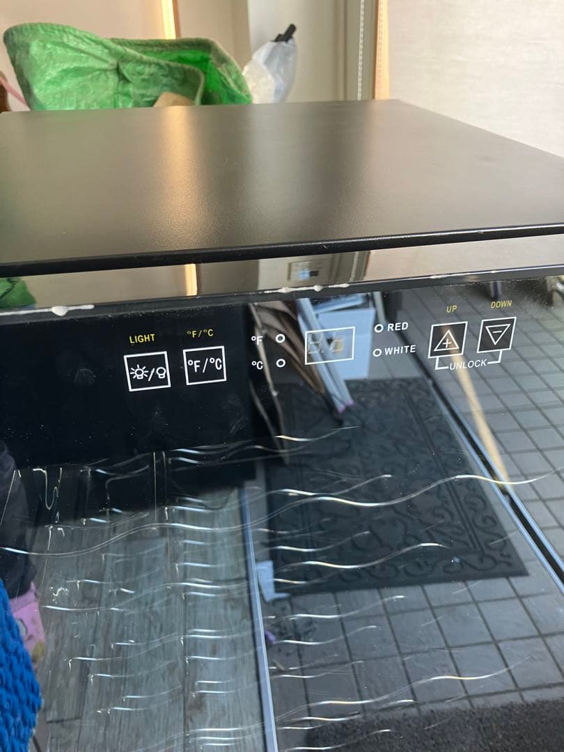 最終値下げ　ワインセラー　２8本　ミラードア　ブラック