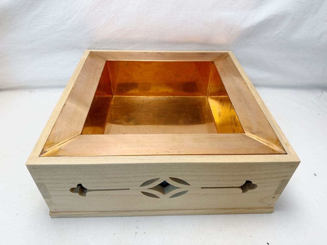 未使用 茶道具 桐 七宝透 浅型 置炉 元箱