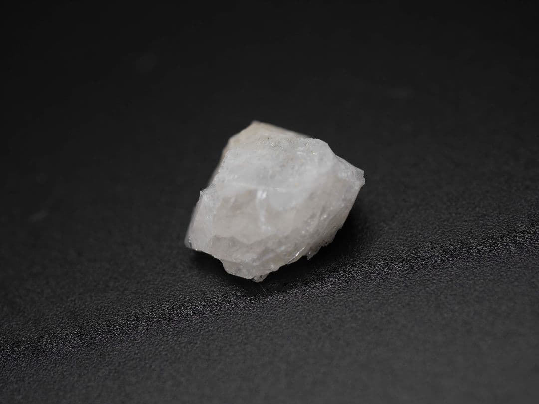 値下げ！ロシア マリシェボ産フェナカイト ４番