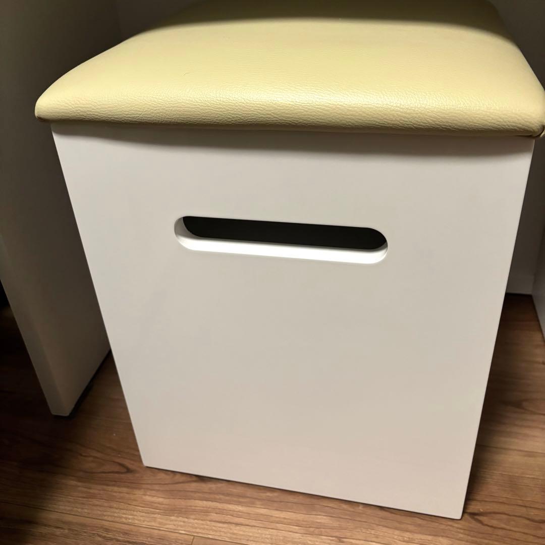 ニトリ　3面鏡ドレッサー　ホワイト　椅子（スツール）付き　※少し訳あり