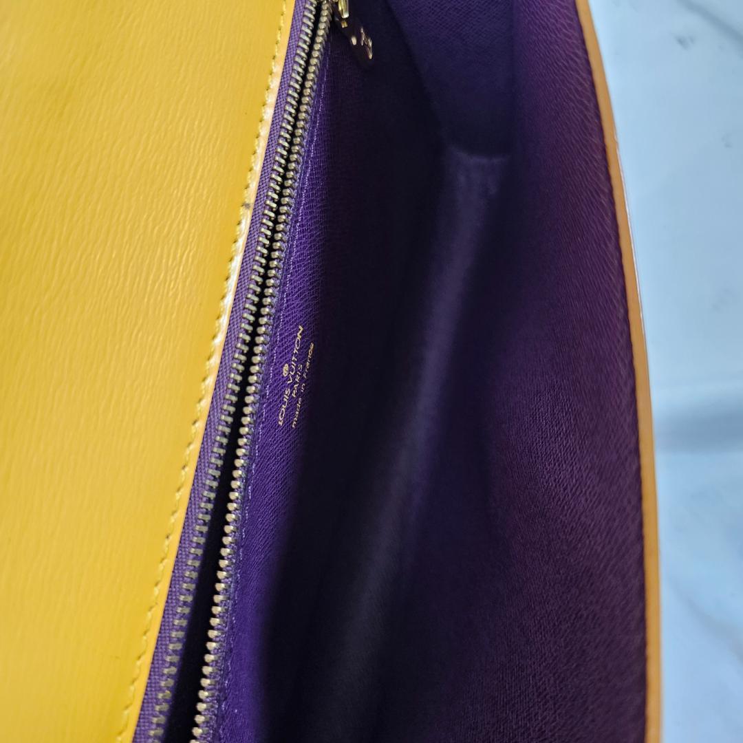 Louis Vuitton エピライン　アルシュレザーショルダーバッグ　イエロー