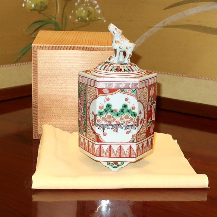 【評価1000特別価格】春インテリア置物 伝統工芸九谷焼　香炉　赤絵梅文