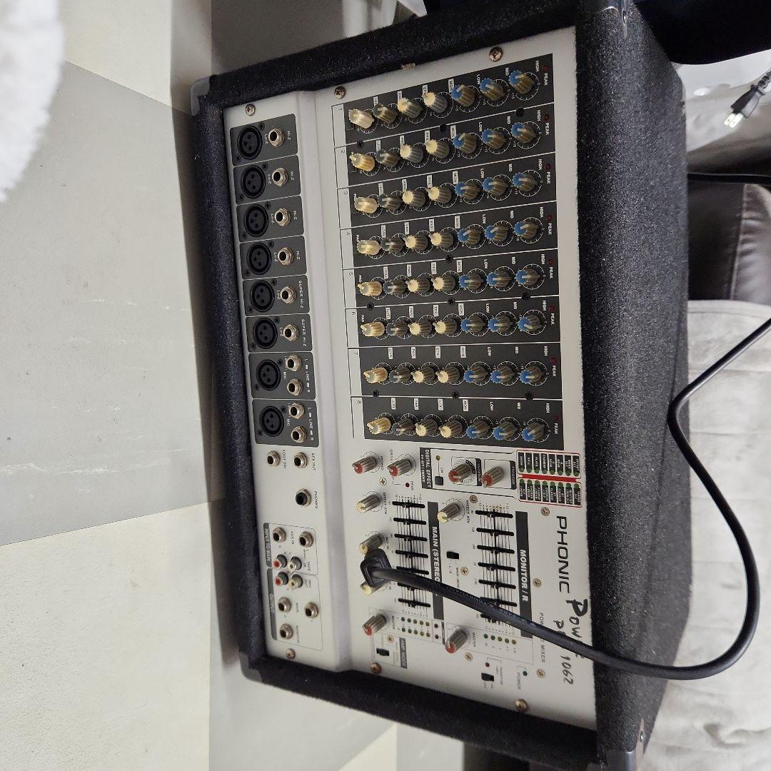 PHONIC POD 1062パワードミキサー