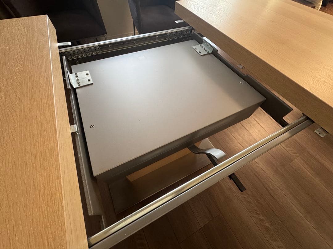 最終値下げ　BoConcept(ボーコンセプト)ダイニングテーブル