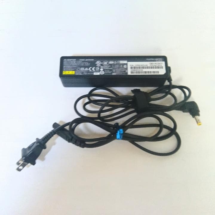 【かわいい】ノートパソコン windows11 office 富士通 美品 i5