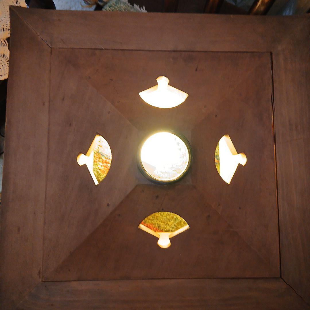 木製の電気の傘