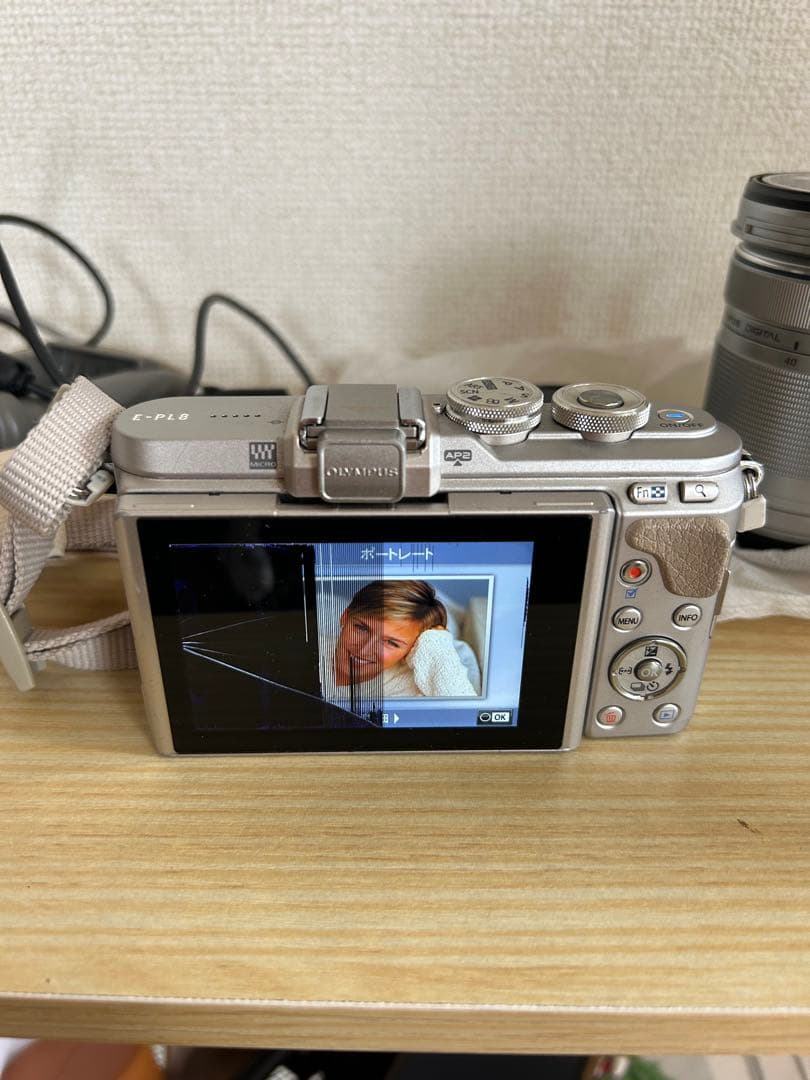 Olympus PEN E-PL9 シルバー 本体