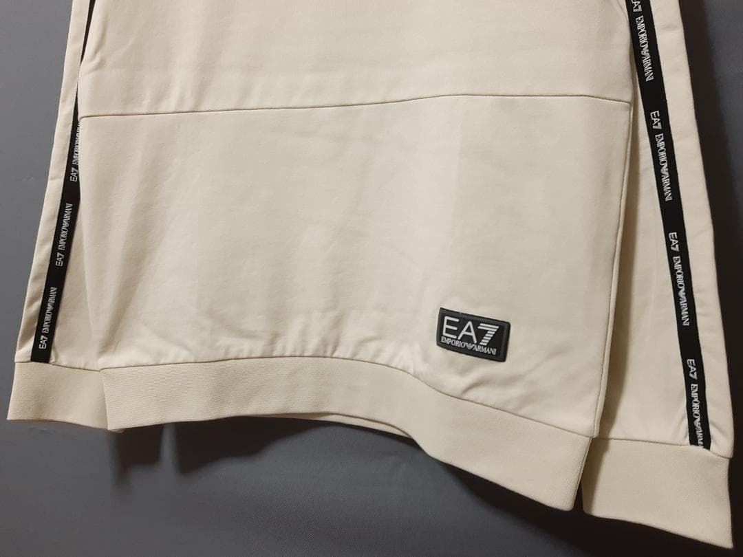 【専用】EA7/アルマーニジュニア　テーピング・スウェット　12A・12歳