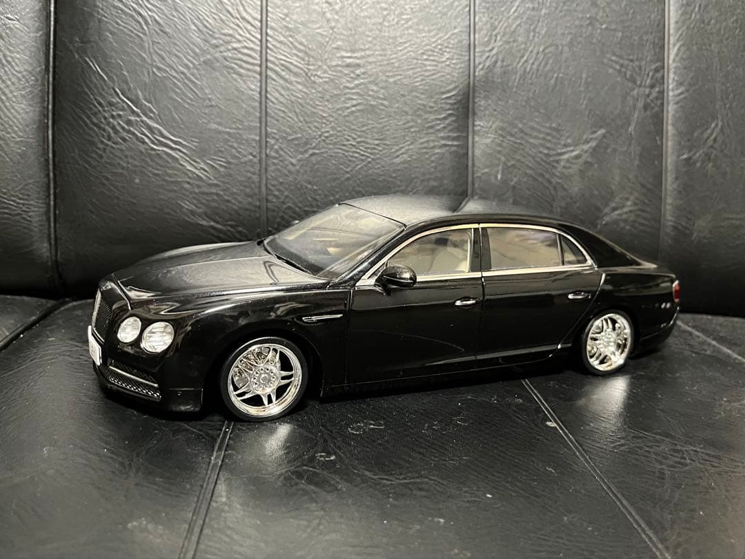 ベントレー　フライングスーパー　1/18