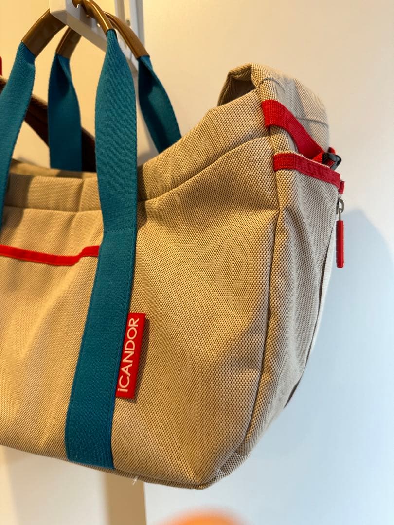 キャリーバッグ・スリング iCANDOR PEEK-A-BOO BAG (Melting Cream) L