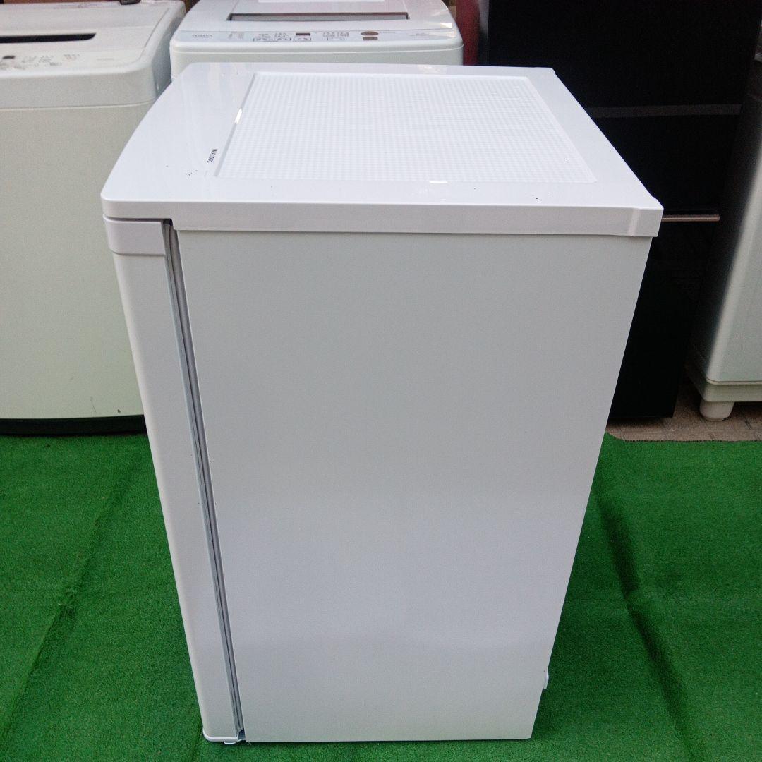 アイリスオーヤマ 冷凍庫 60L IUSD-6B-W ※トレーに傷あります