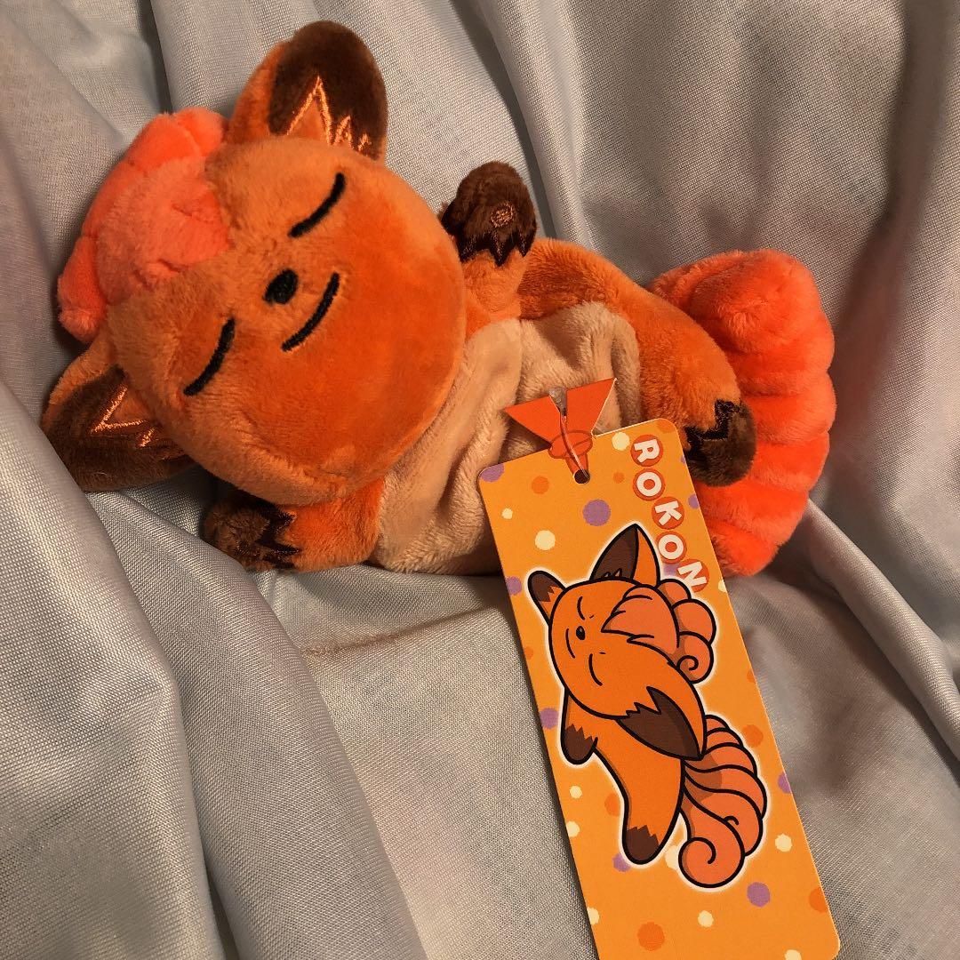 ポケモンセンター　くったりぬいぐるみ　ロコン　おねむり