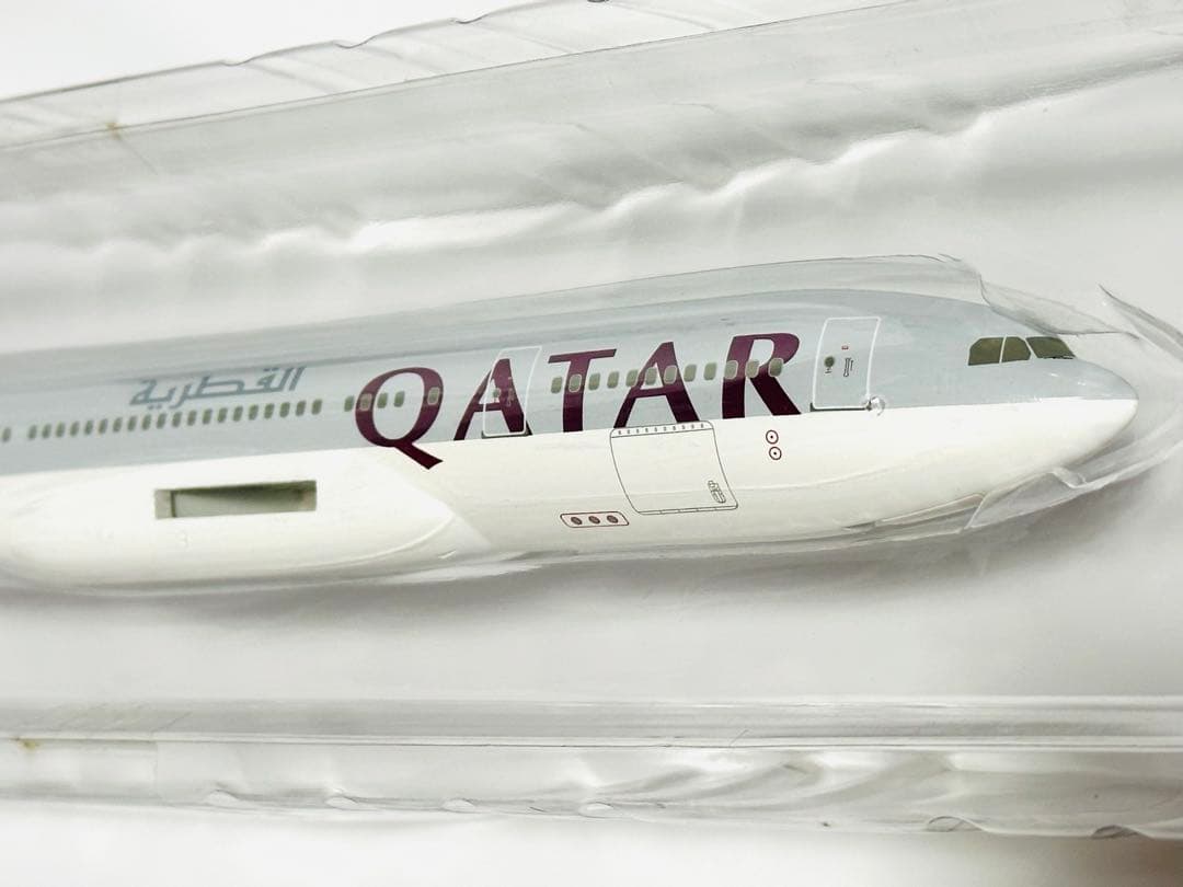 hogan 1/200 カタール航空 Airbus A330-200