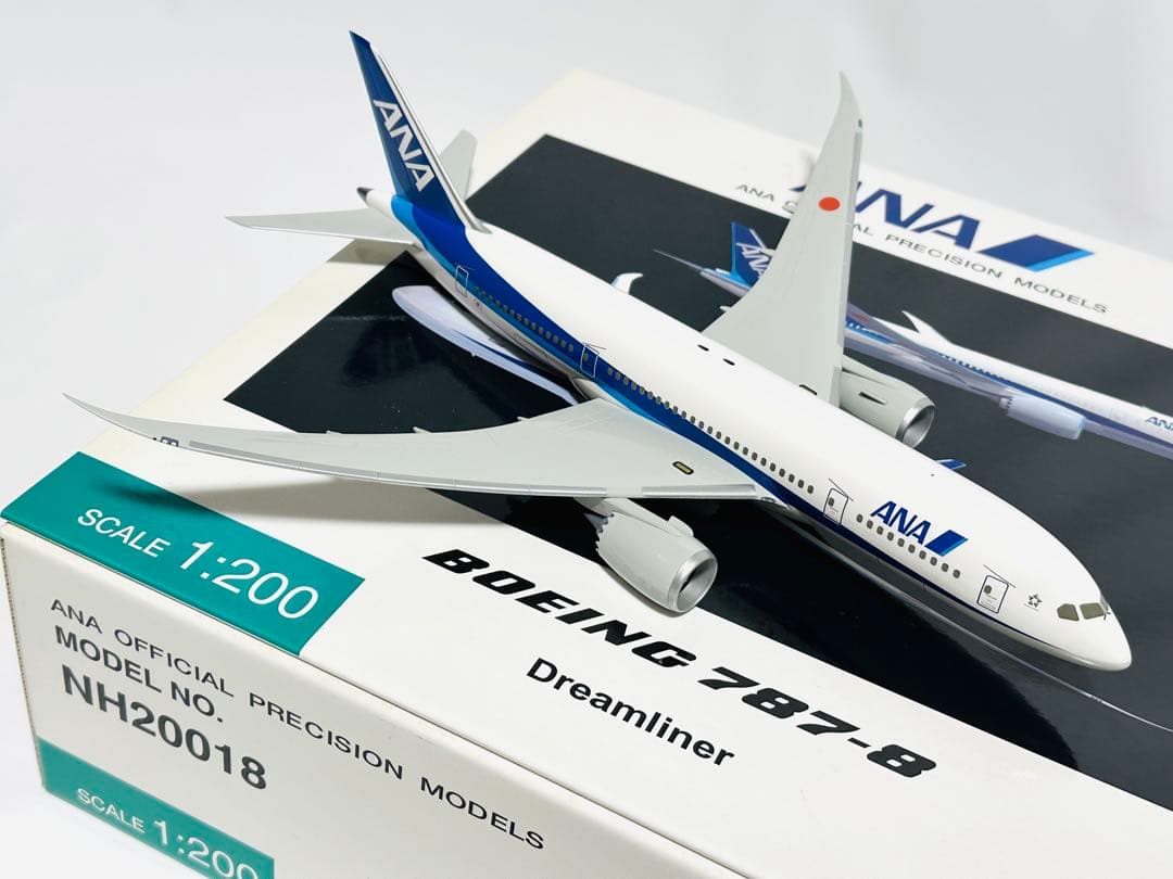 全日空商事 1/200 ANA B787-8 NH20018