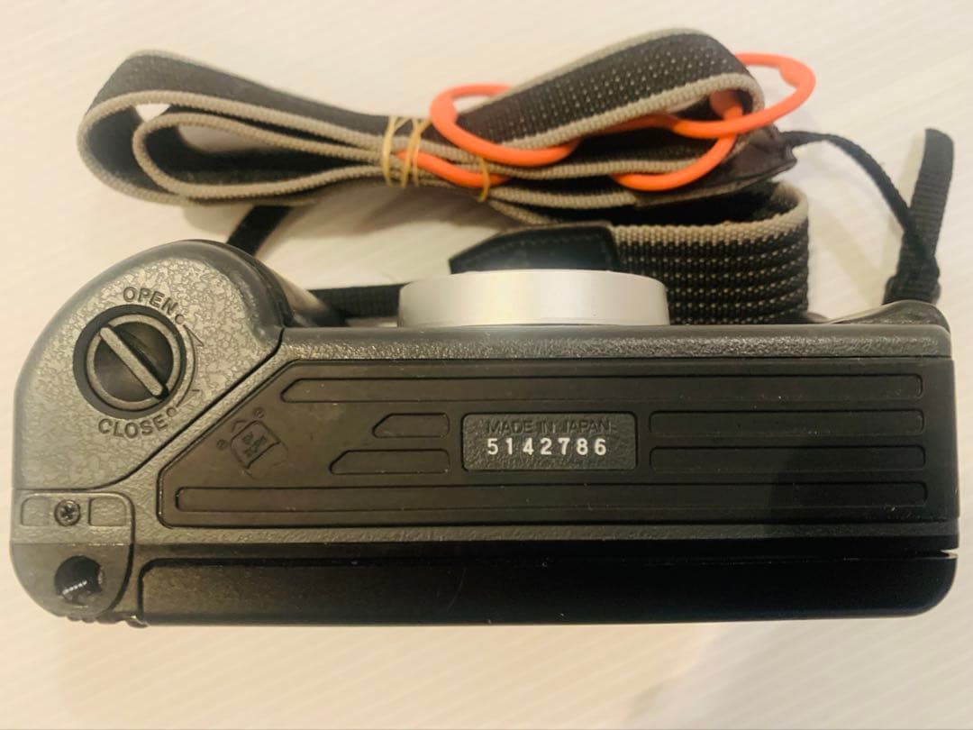 【動作品】フィルムカメラ Konica 現場監督 LENS 28 WB ECO