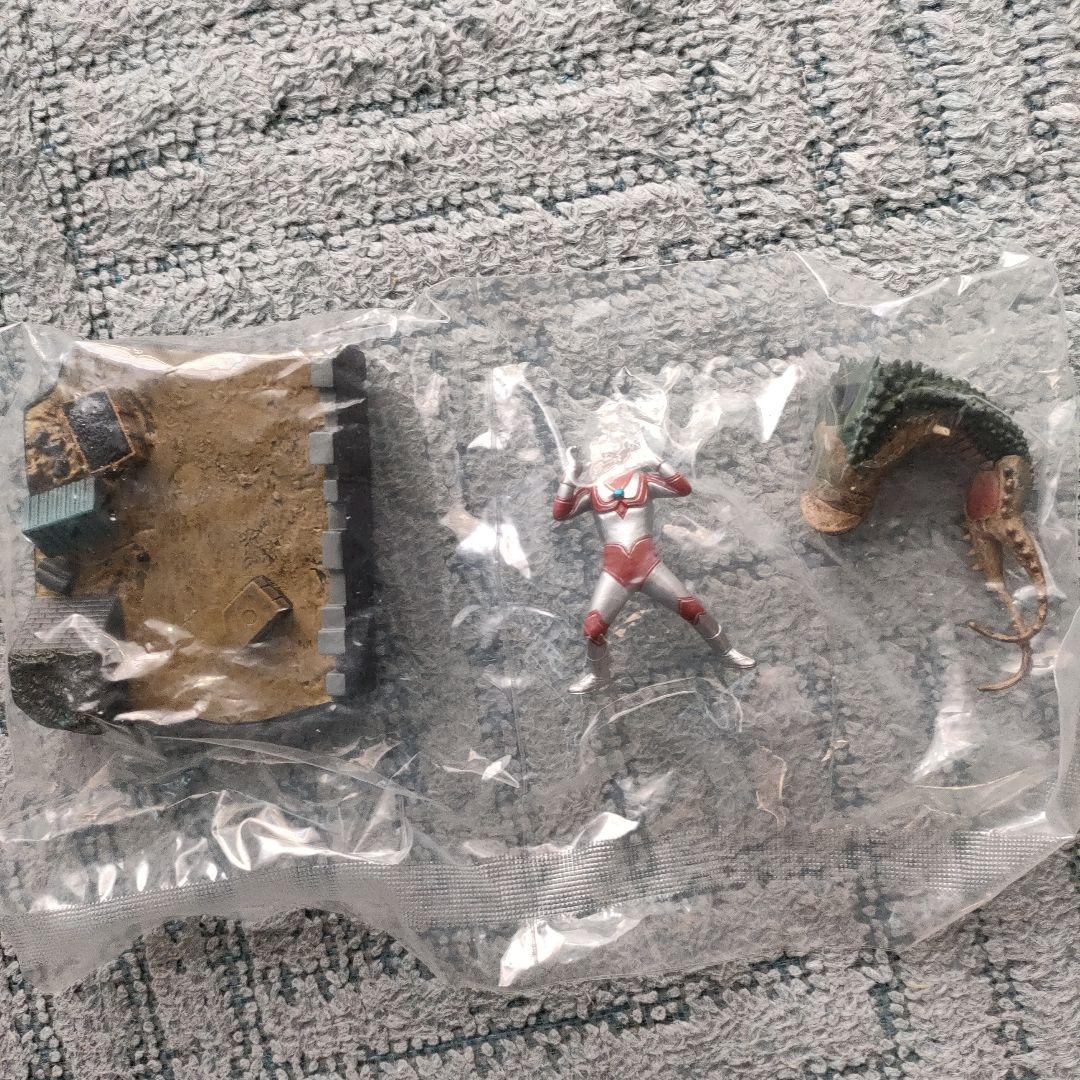 ウルトラ怪獣戯画　二大怪獣東京を襲撃