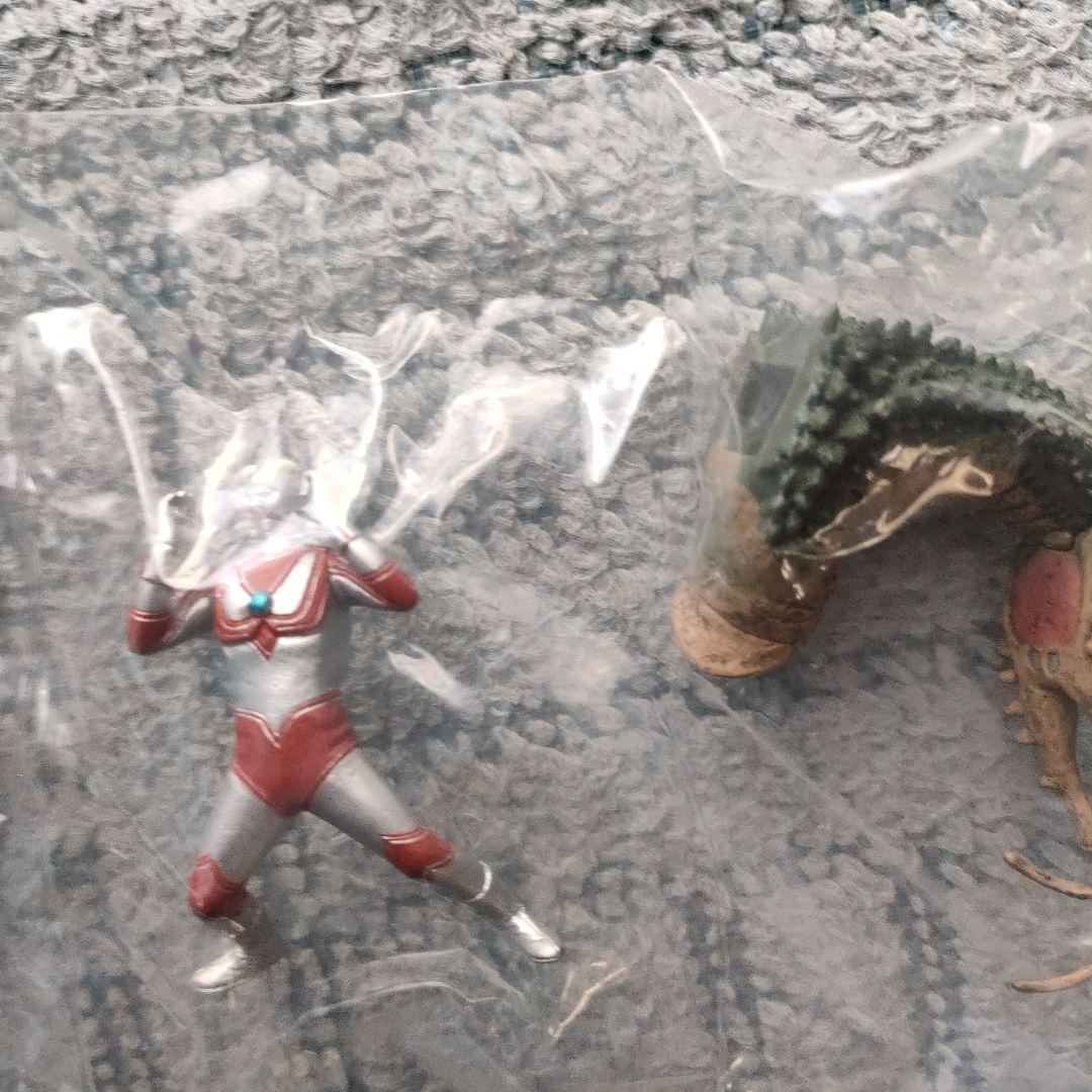 ウルトラ怪獣戯画　二大怪獣東京を襲撃