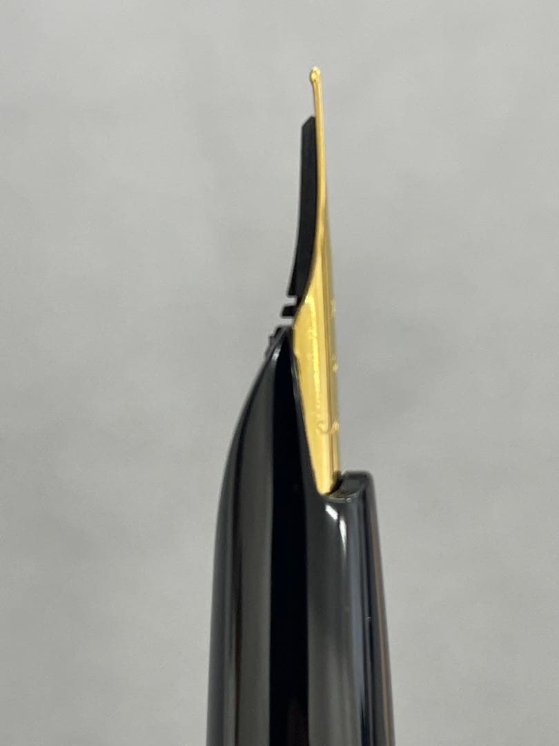 セーラー万年筆　デスクペン2000 14k　４本、1000　4本、パイロット1本