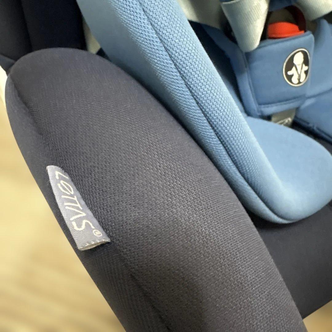 LETTAS(レッタス) チャイルドシート ブルー　ネイビー　回転式