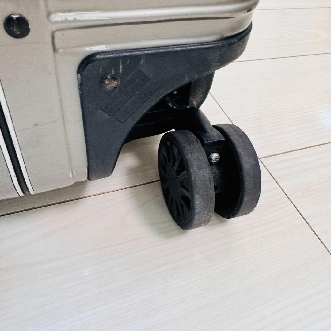 RIMOWA リモワ　スーツケース　4輪　希少品 サンバ MULTIWHEEL