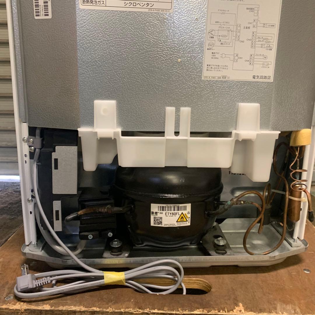 7r21 2022年製 126L 冷蔵庫 AQR-13E8 一人暮らし 単身用