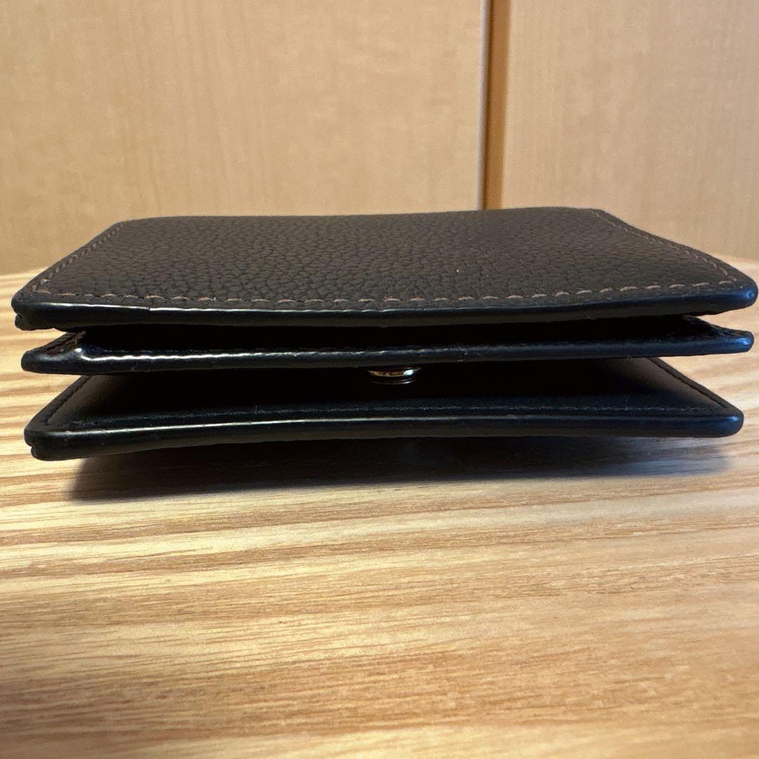 【未使用品】BURBERRY二つ折り財布 TBモノグラム ロゴ　ブラック　革