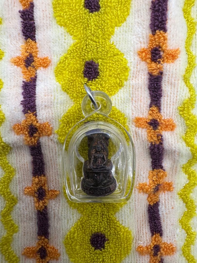 仏陀の守護者　赤眼を持つ偉大な聖虎　仏陀プラサーム　プラクルアン　守護　不運回避