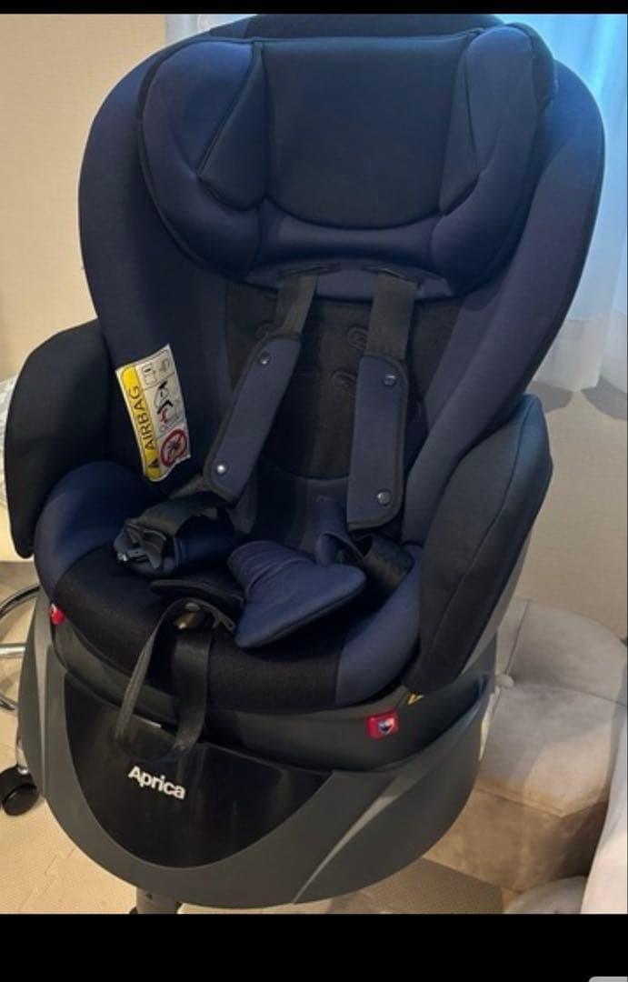 Aprica 車用チャイルドシート ネイビー