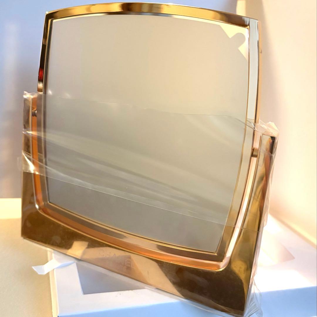 シャネル ノベルティ スタンドミラー ゴールド