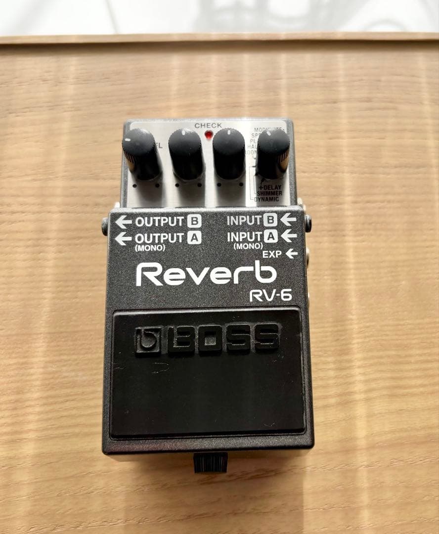 【美品】BOSS RV-6 リバーブ　ギターエフェクター