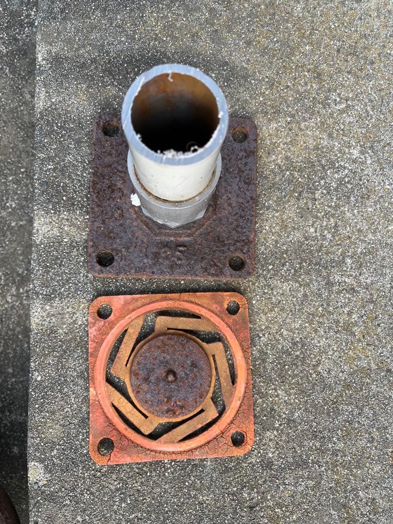 川本手押し井戸ポンプ