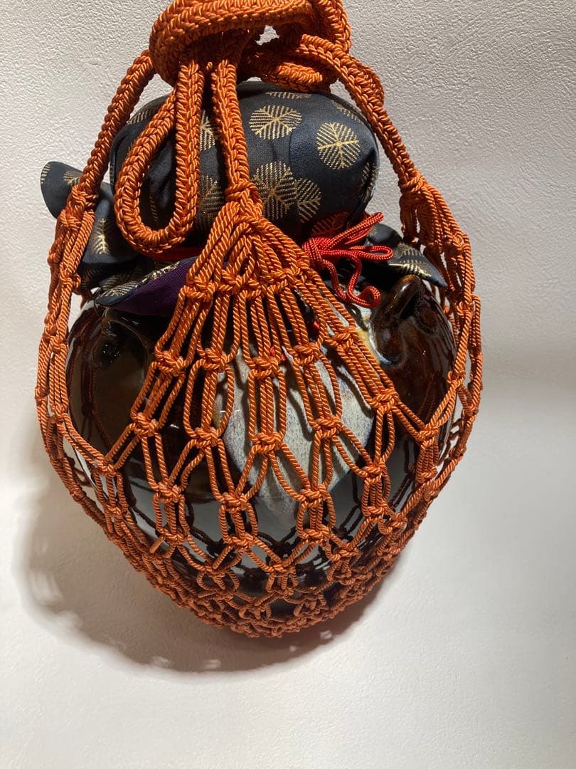 B0105)赤膚焼 大塩昭山作 飾壷 飾紐 網紐中古 美品