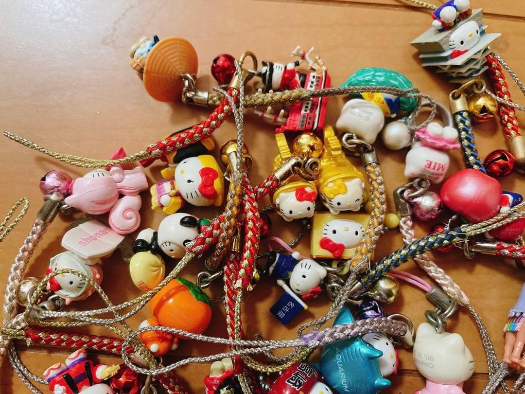 ご当地キティ ハローキティ 根付 ストラップ 大量 まとめ 113個 廃盤