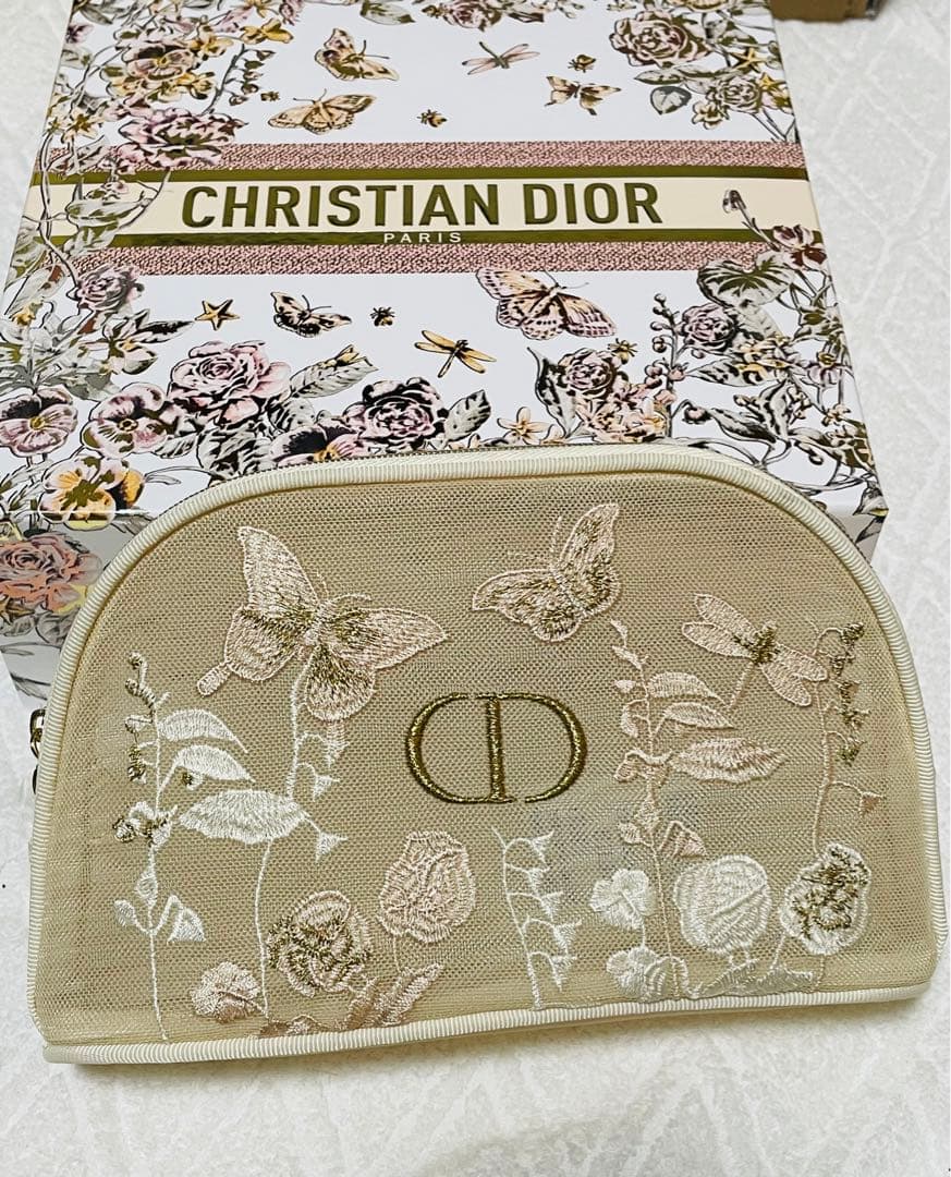 DIOR マザーズデイ限定ポーチ　ギフトボックスセット