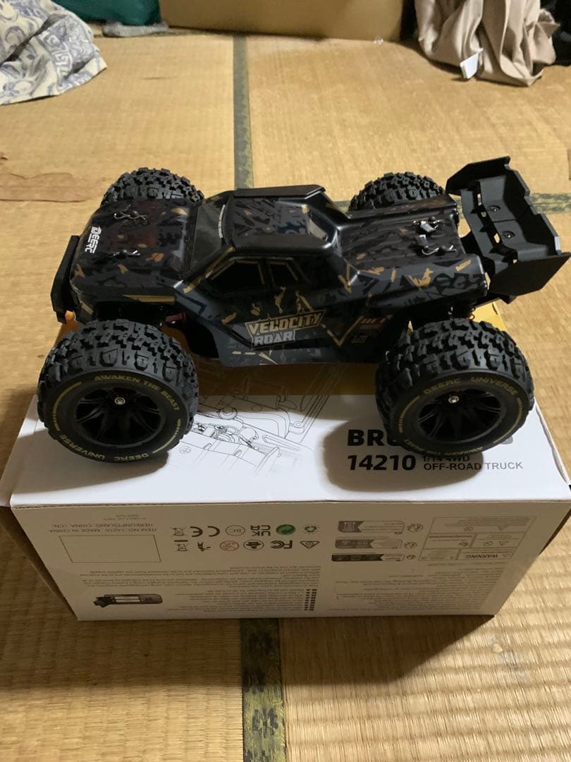 DEERCブラシレス14210 ラジコンカー開封のみになります。