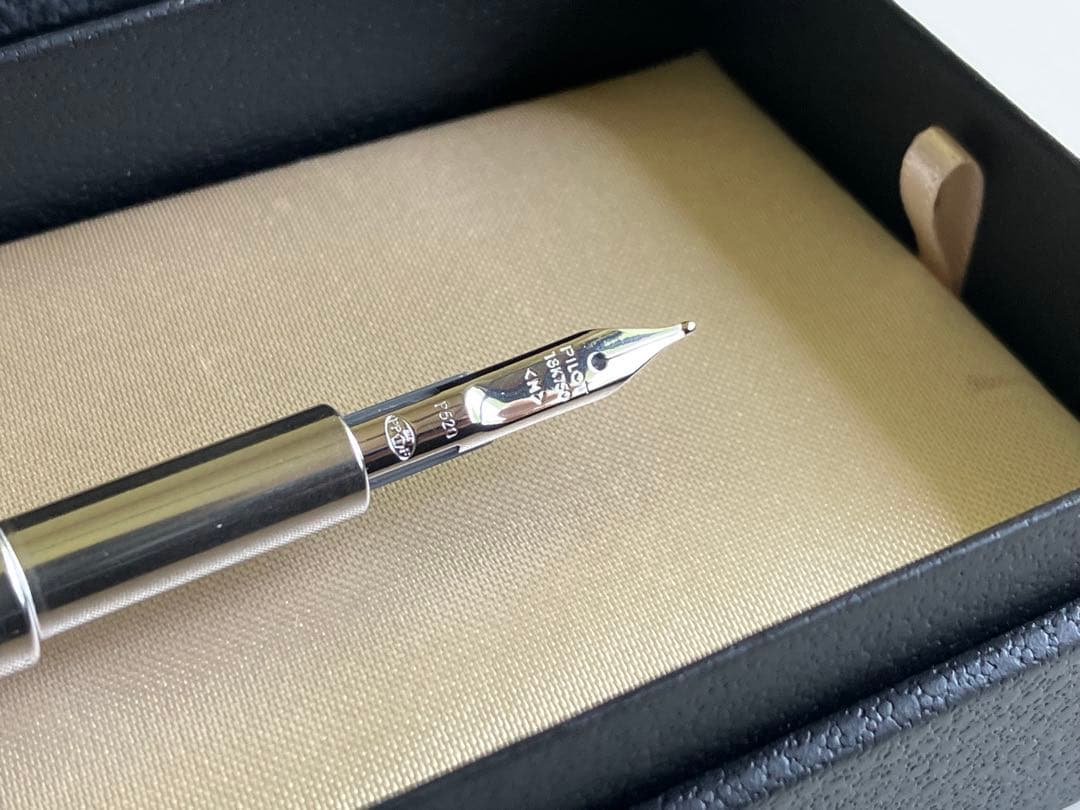 PILOT キャップレス デシモ 20カラーズ シャンパンゴールド M 新品